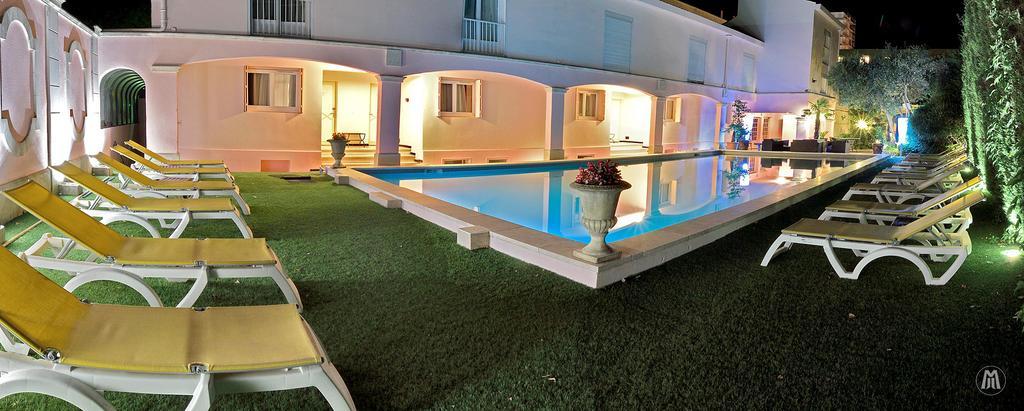 Hotel Mireille Arles Kültér fotó