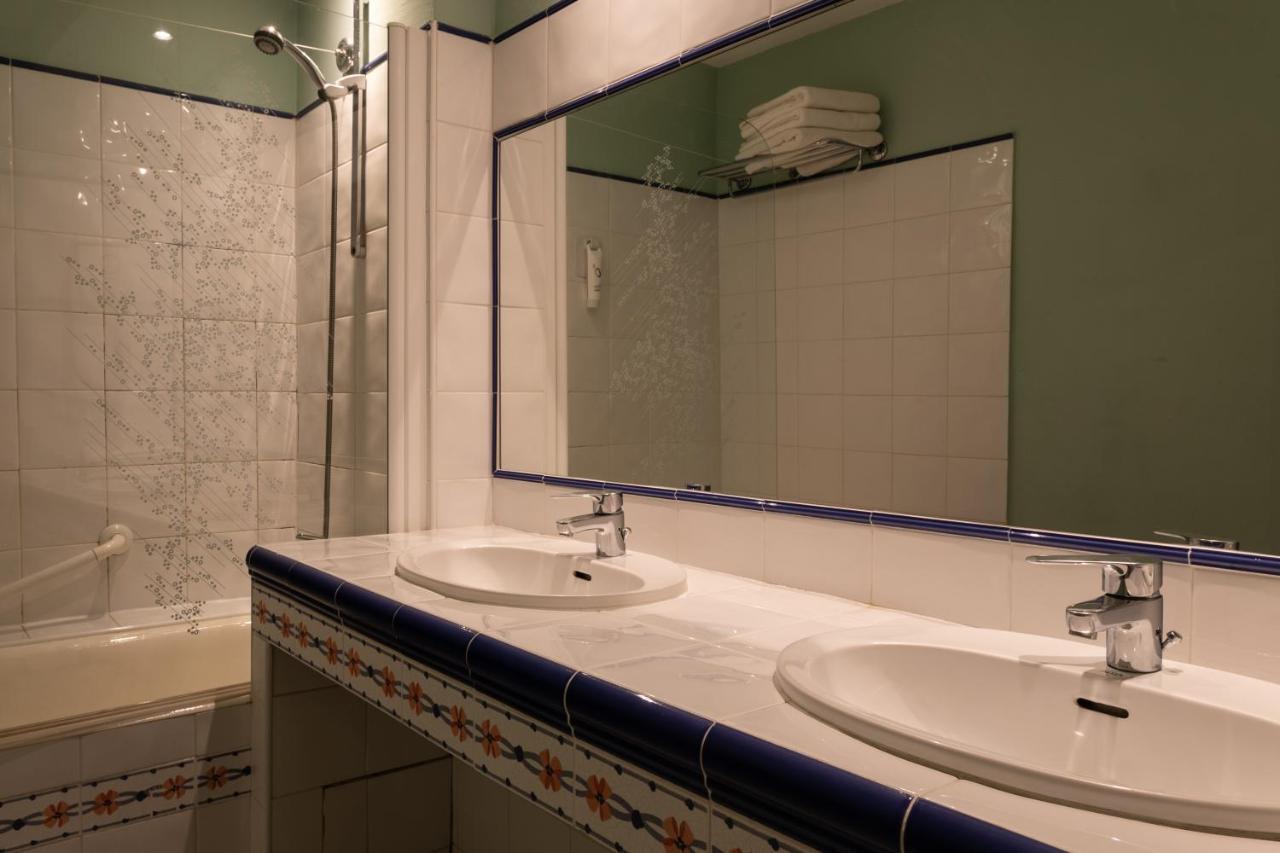 Hotel Mireille Arles Kültér fotó